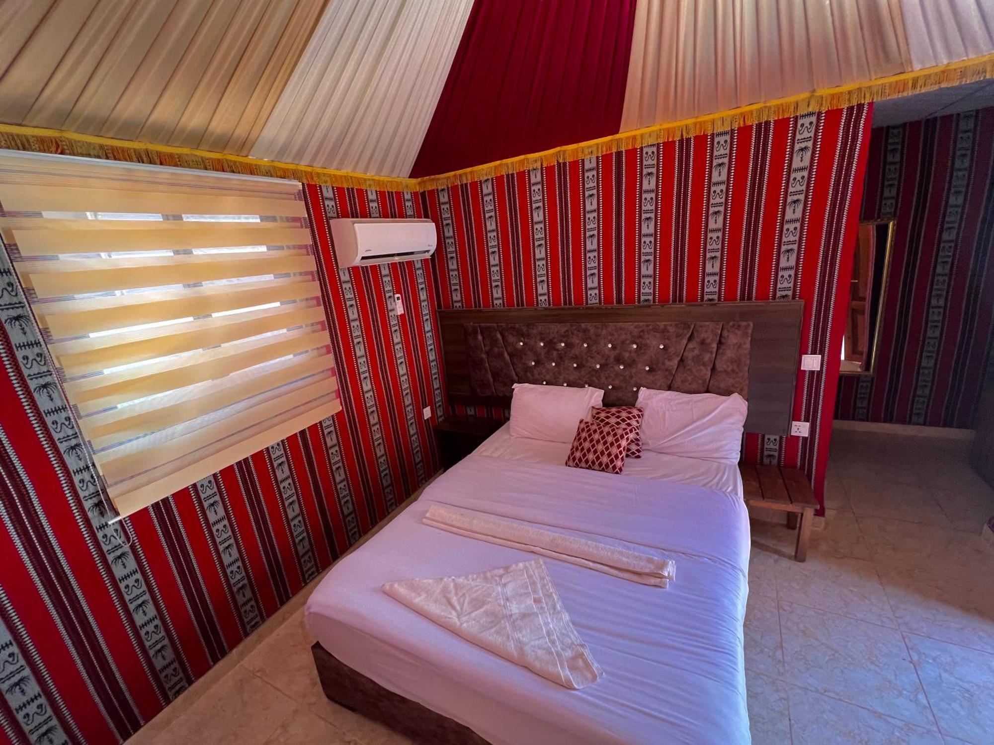 Angelina Wadi Rum Camp Eksteriør billede