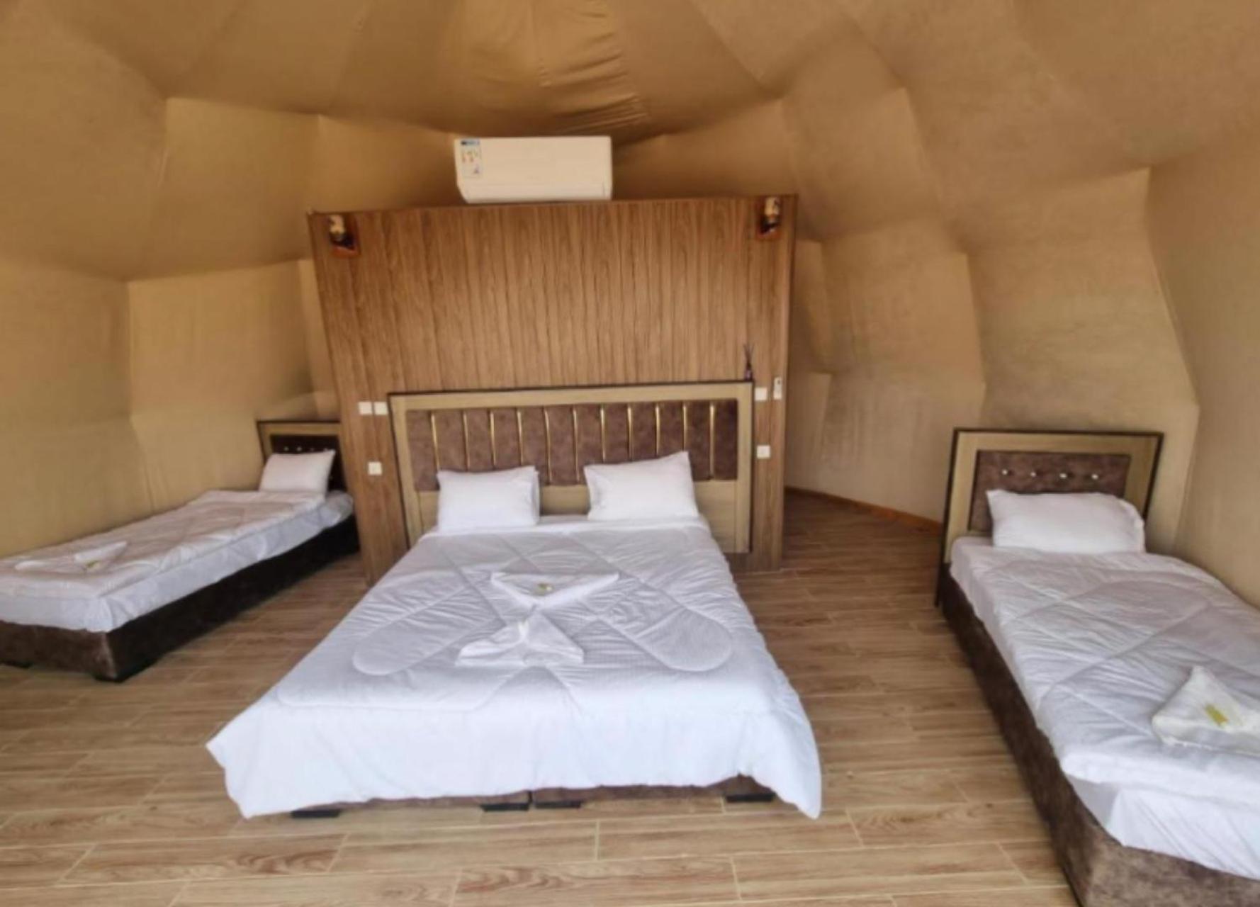 Angelina Wadi Rum Camp Eksteriør billede