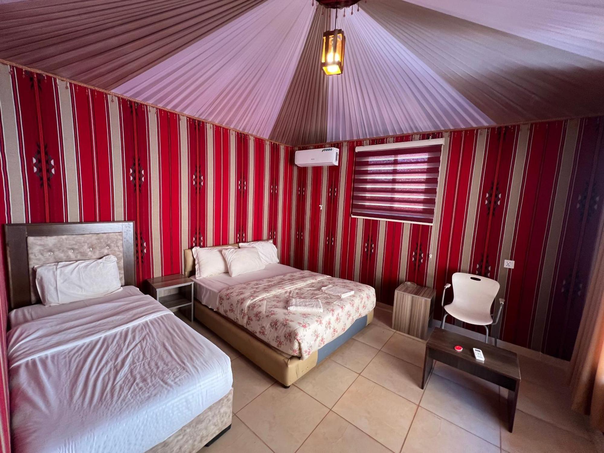Angelina Wadi Rum Camp Eksteriør billede