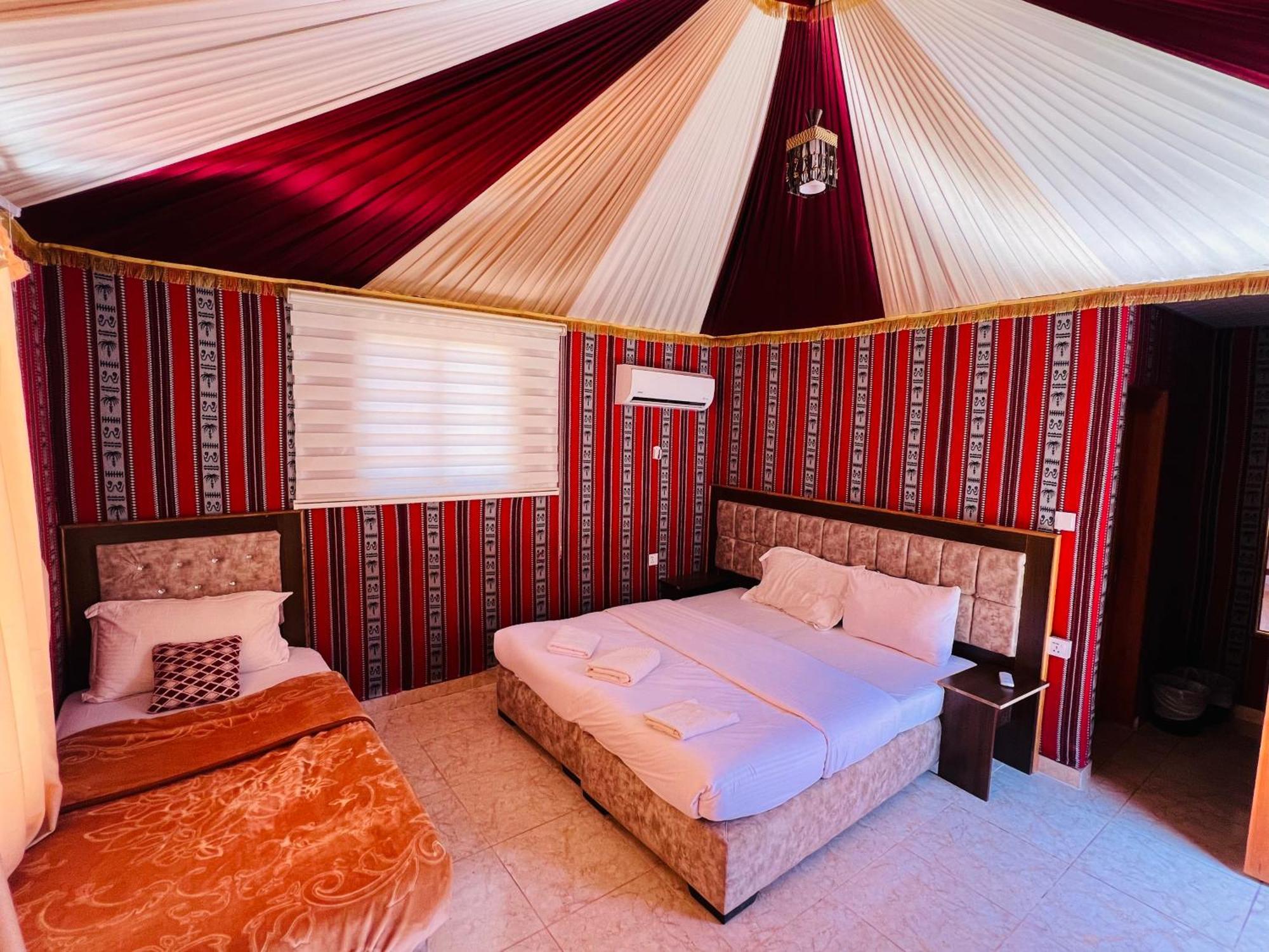 Angelina Wadi Rum Camp Eksteriør billede