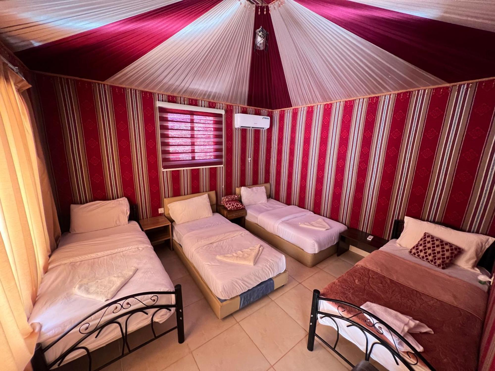 Angelina Wadi Rum Camp Eksteriør billede