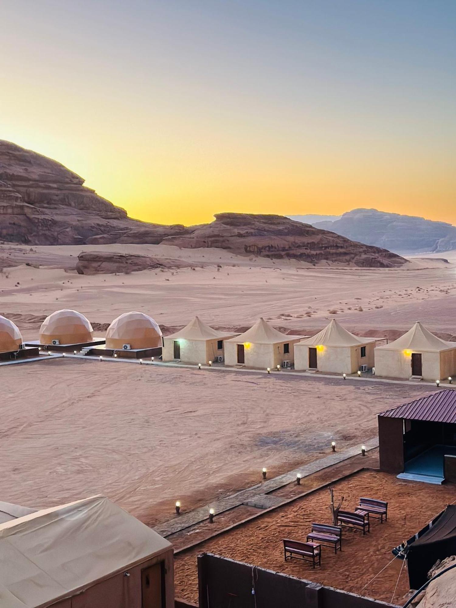 Angelina Wadi Rum Camp Eksteriør billede